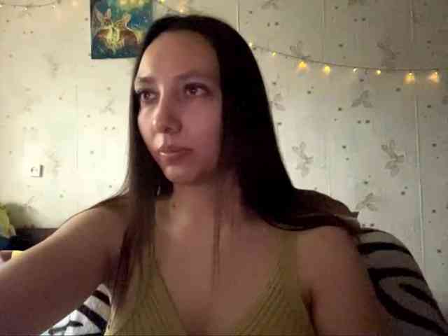 LeannBernmen webcam