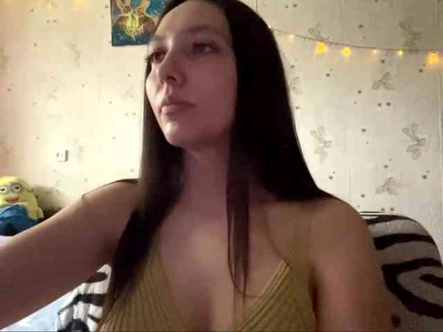LeannBernmen webcam