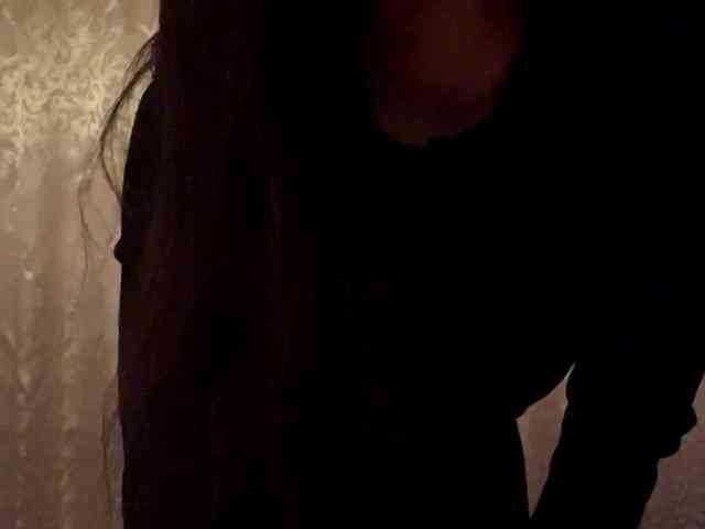 LeannBernmen webcam