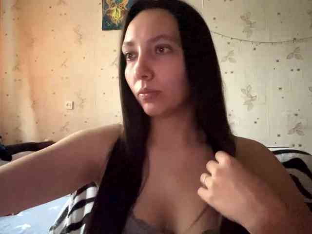 LeannBernmen webcam