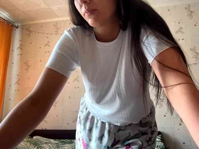 LeannBernmen webcam