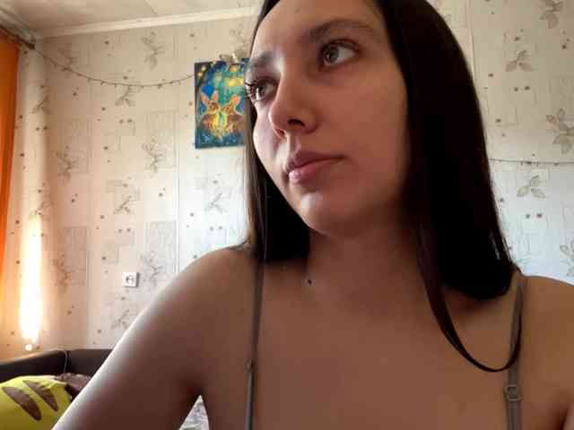 LeannBernmen webcam