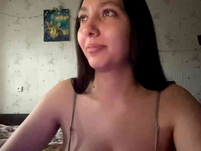 LeannBernmen webcam