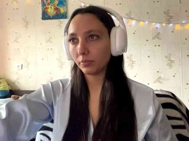 LeannBernmen webcam