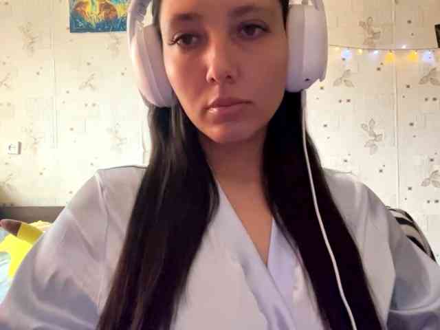LeannBernmen webcam