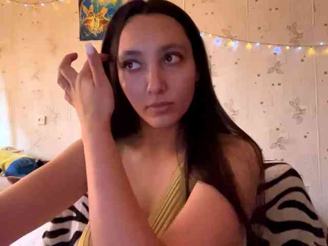 LeannBernmen webcam