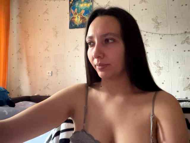 LeannBernmen webcam