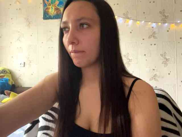 LeannBernmen webcam