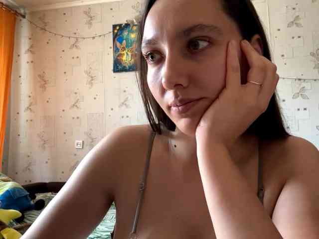 LeannBernmen webcam