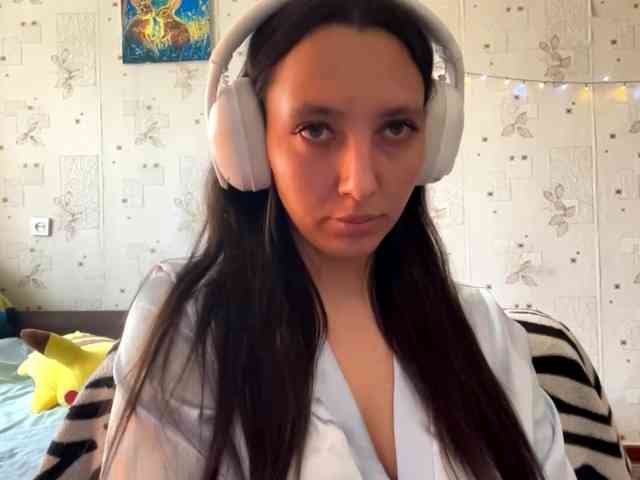 LeannBernmen webcam