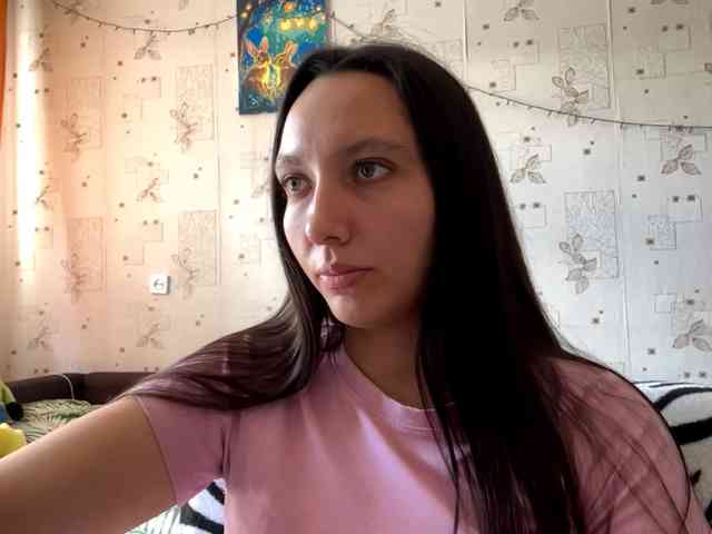 LeannBernmen webcam