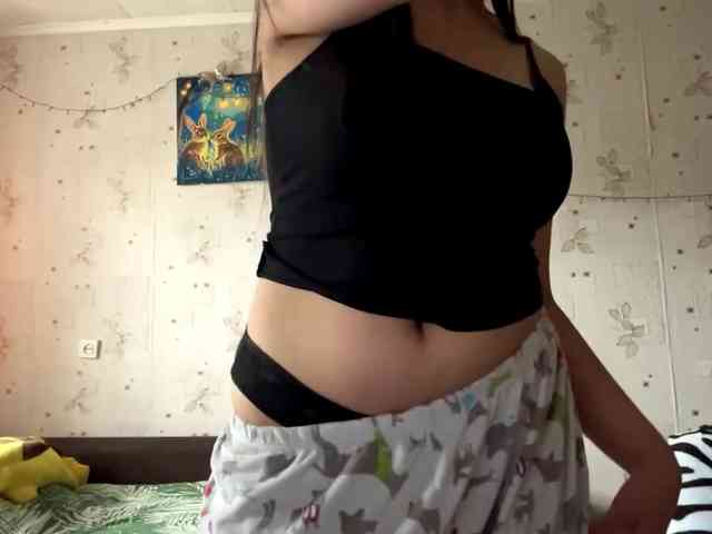 LeannBernmen webcam