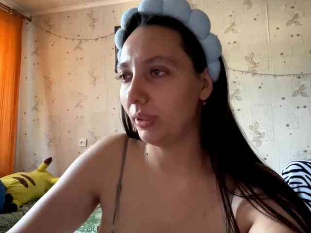 LeannBernmen webcam