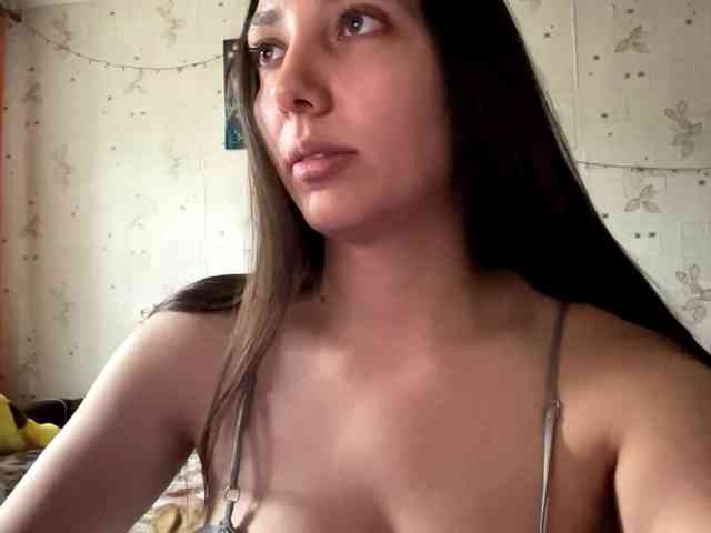 LeannBernmen webcam