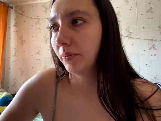 LeannBernmen webcam