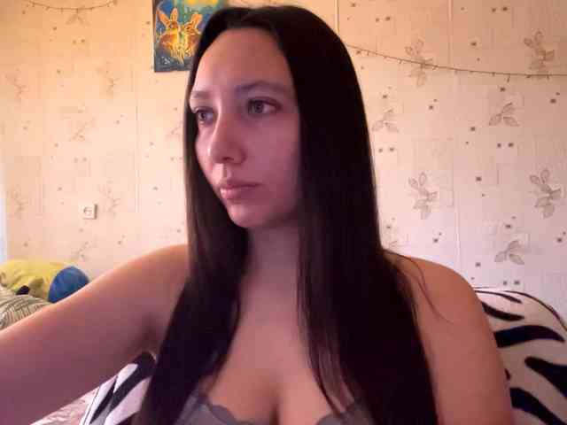 LeannBernmen webcam