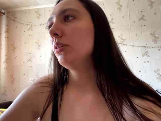 LeannBernmen webcam