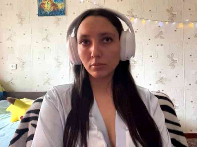 LeannBernmen webcam
