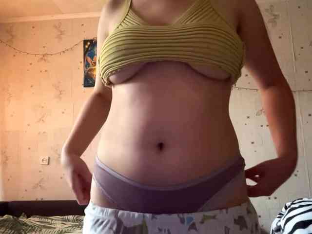 LeannBernmen webcam