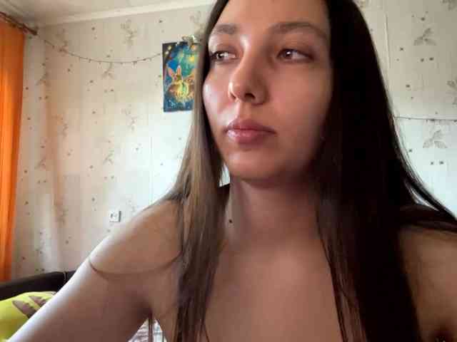 LeannBernmen webcam