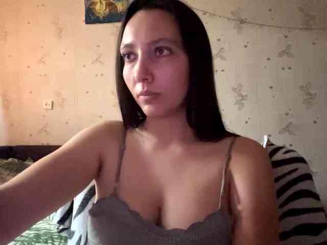 LeannBernmen webcam