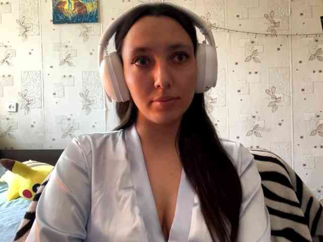 LeannBernmen webcam