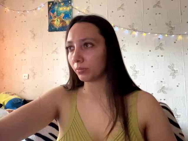 LeannBernmen webcam