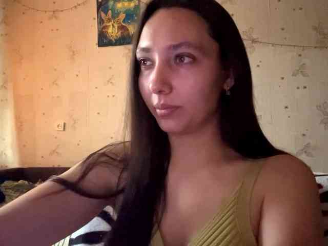 LeannBernmen webcam