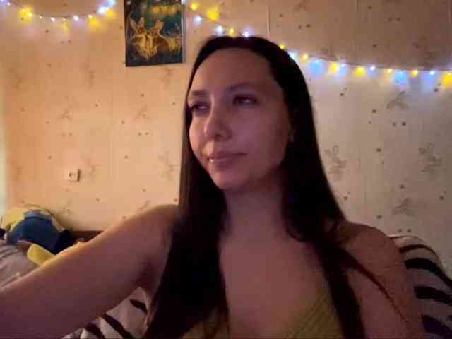 LeannBernmen webcam