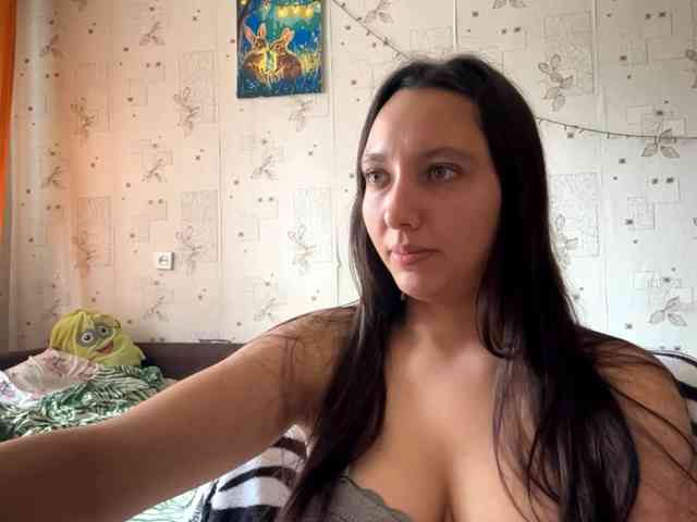LeannBernmen webcam