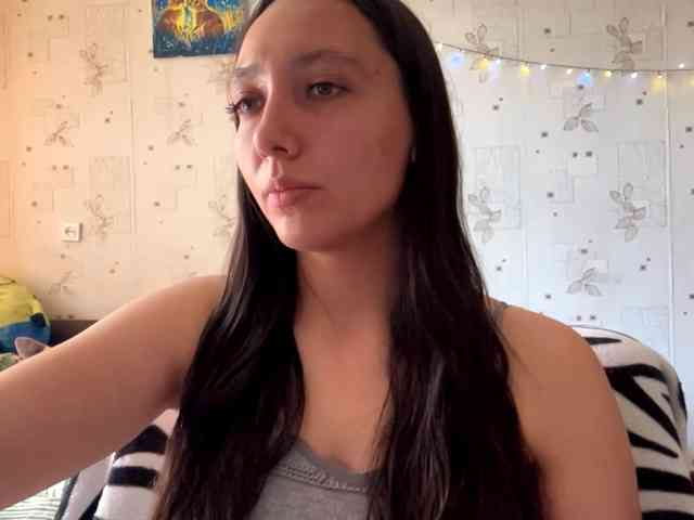 LeannBernmen webcam