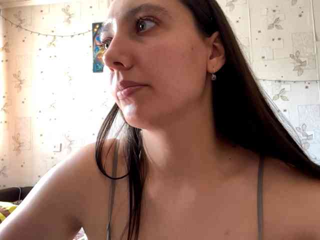 LeannBernmen webcam