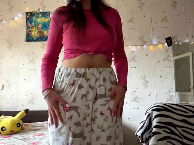 LeannBernmen webcam