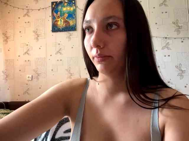 LeannBernmen webcam