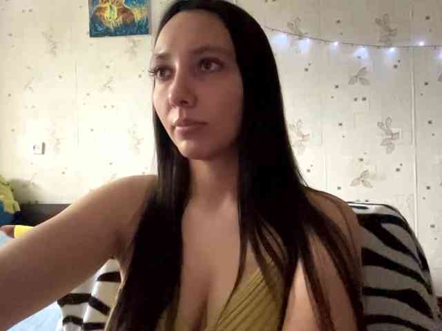 LeannBernmen webcam