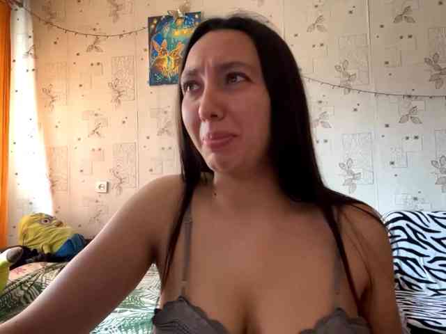 LeannBernmen webcam