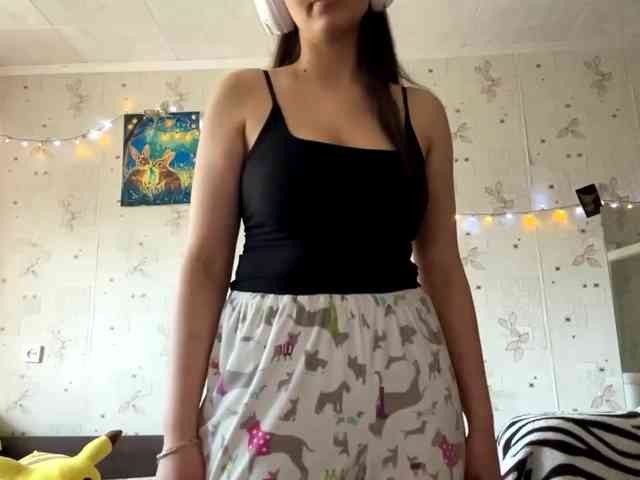 LeannBernmen webcam