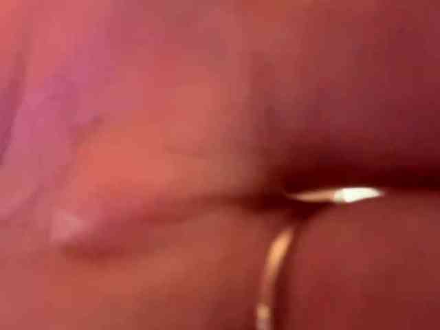 LeannBernmen webcam