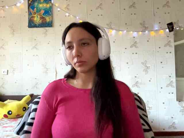 LeannBernmen webcam