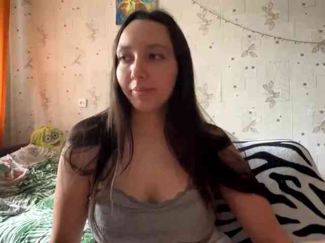 LeannBernmen webcam