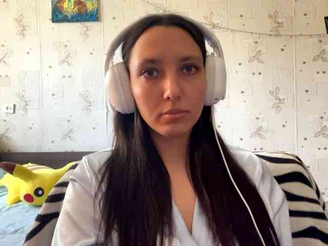 LeannBernmen webcam