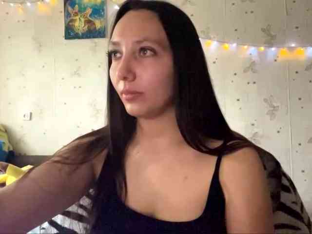 LeannBernmen webcam