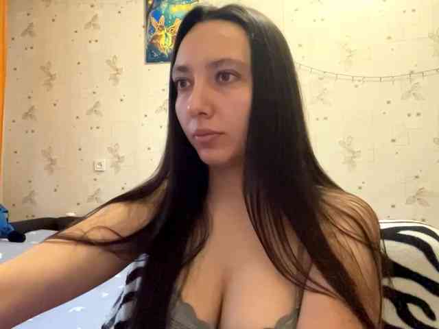 LeannBernmen webcam