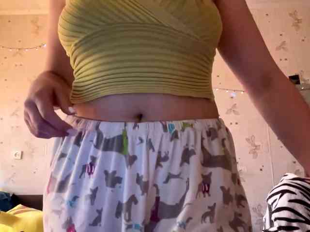 LeannBernmen webcam