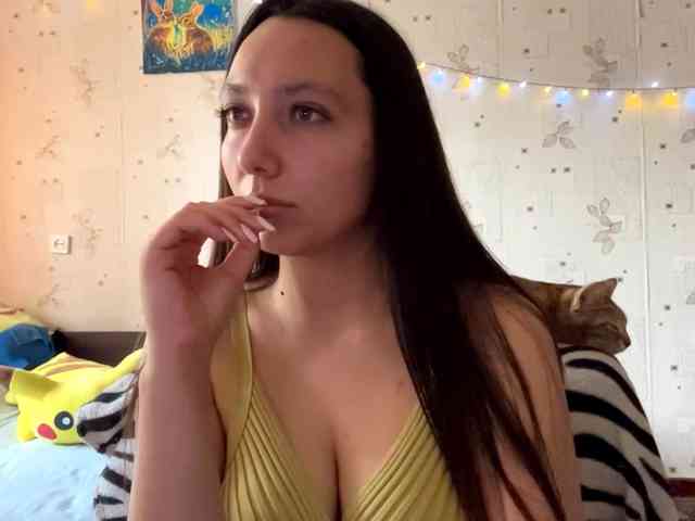 LeannBernmen webcam