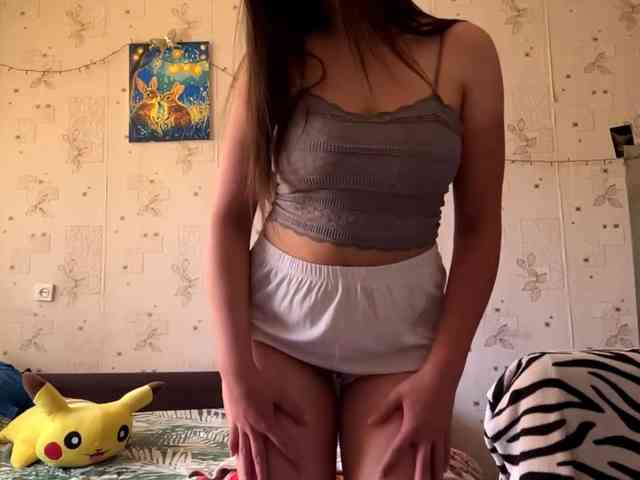 LeannBernmen webcam