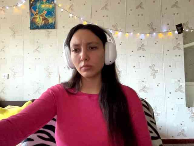 LeannBernmen webcam