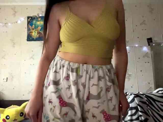 LeannBernmen webcam