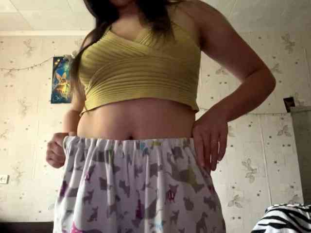 LeannBernmen webcam