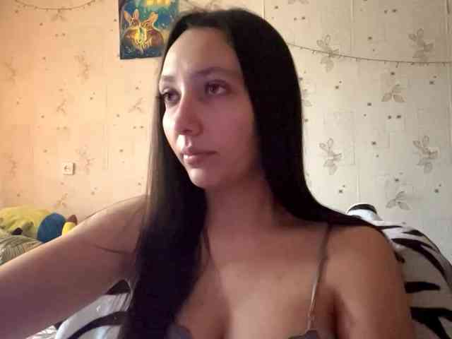 LeannBernmen webcam